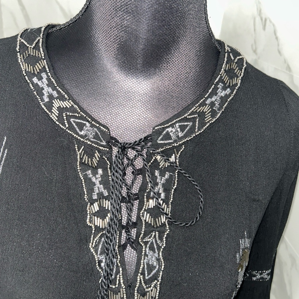 Design Lab Lord Taylor metallic beading and embroidered Tunic Top Sz Medium - Picture 4 of 8